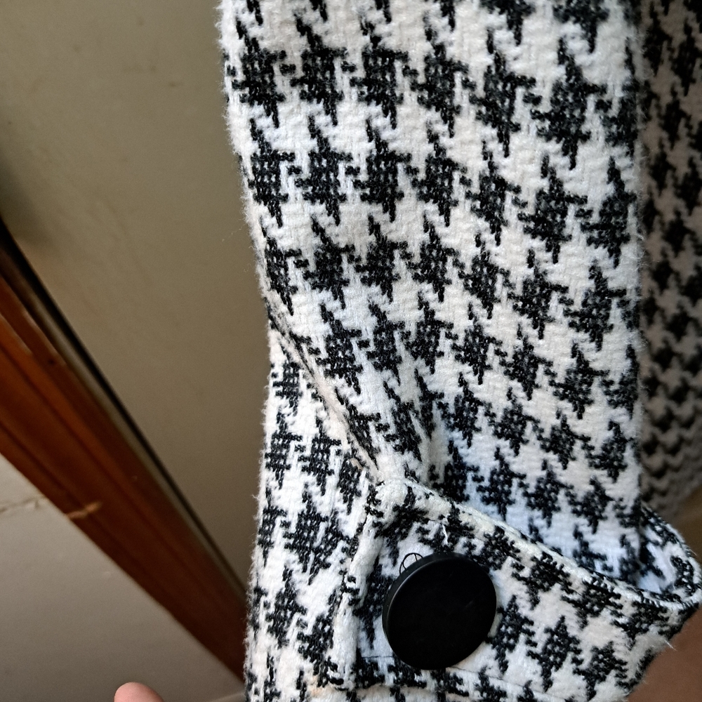Sashimi Houndstooth Coat - Picture 6 of 7